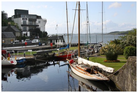 Hiltgund & The Truant at Crinan - 2009